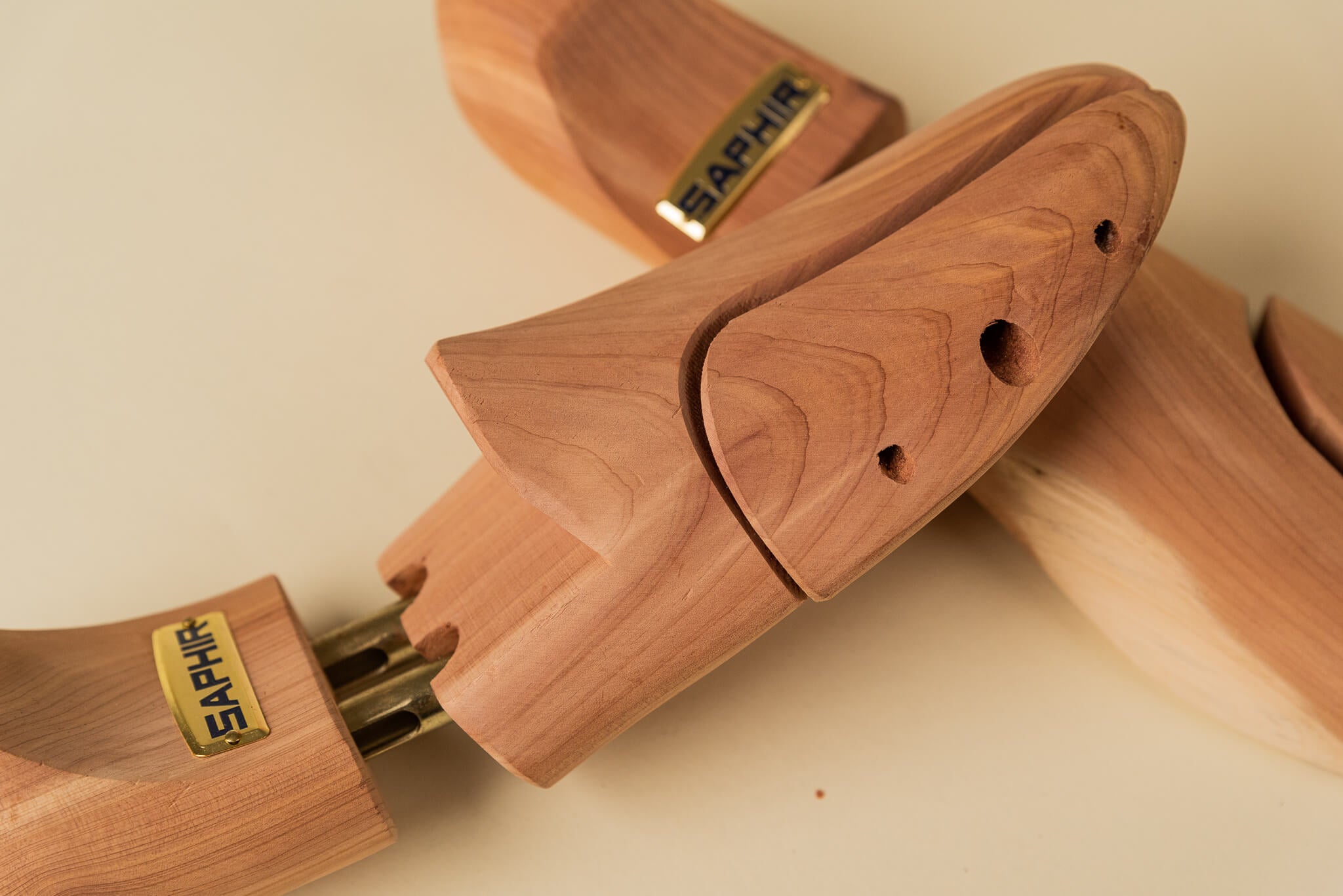 Saphir Beauté du cuir Cedar Shoe Trees - Brillare 4