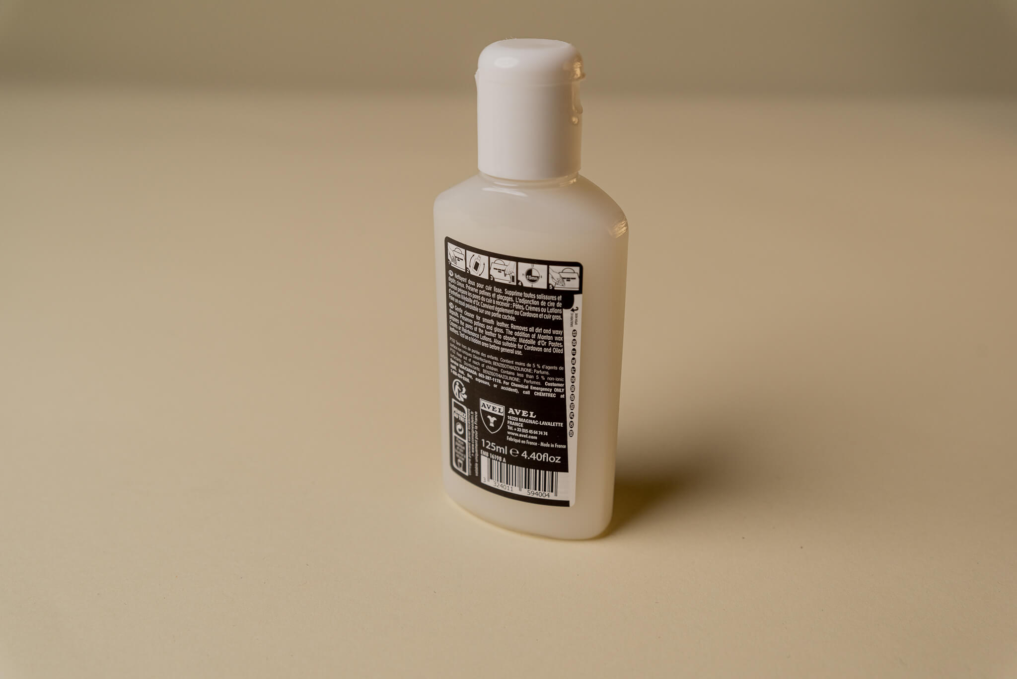 Saphir Medaille d'or Gentle Leather Cleanser - Brillare 2 back instructions