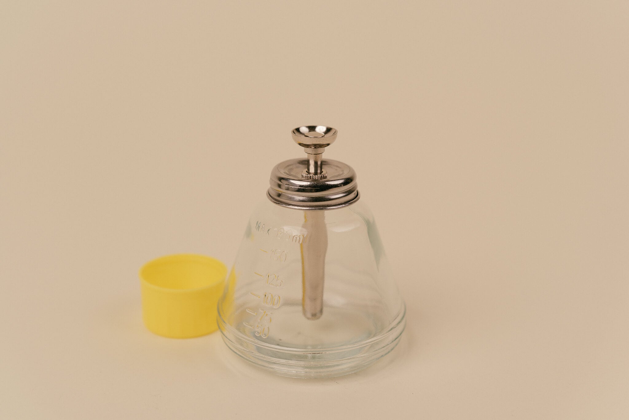 Brillaré water drop glass dispenser for polishing shoes and boots 